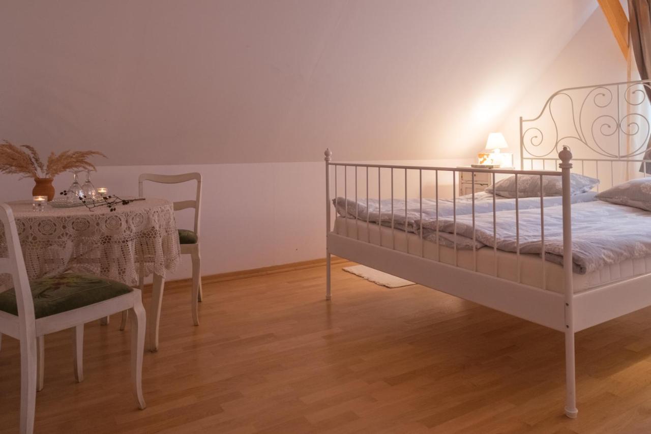 Bed and Breakfast Miodowa Kolonia à Białowieża Extérieur photo