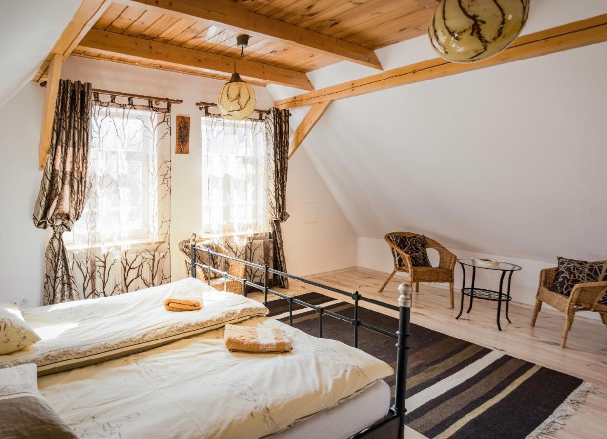 Bed and Breakfast Miodowa Kolonia à Białowieża Extérieur photo